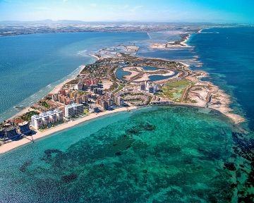 ¡Apartamento con increíble vista al mar!