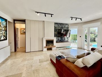 ¡Hermosa Villa de Golf rodeada de naturaleza serena! - S-Homes