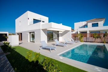 VILLA IN MONTESINOS!